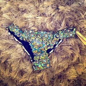 VS RUFFLE ITSY BIKINI BOTTOM XS